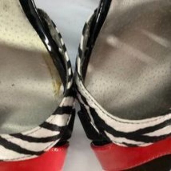 Guess 1.5" Platform 5" Stiletto Heels Open Toe Red, Black, White Zebra 8 N/W/O/B - Picture 9 of 10